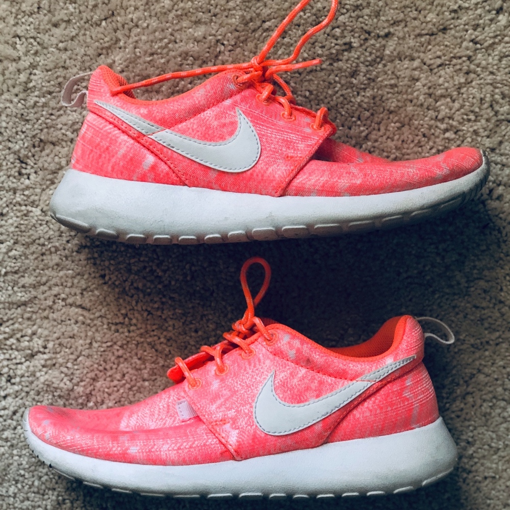 Nike Roshe Shoes